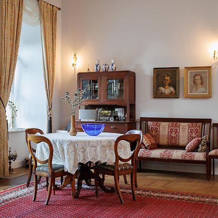 Apartamento Dwór Udrycze Exterior foto
